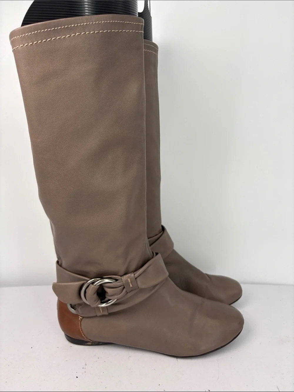 🥯 b. makowskytall Leather Boots in Taupe and Brown